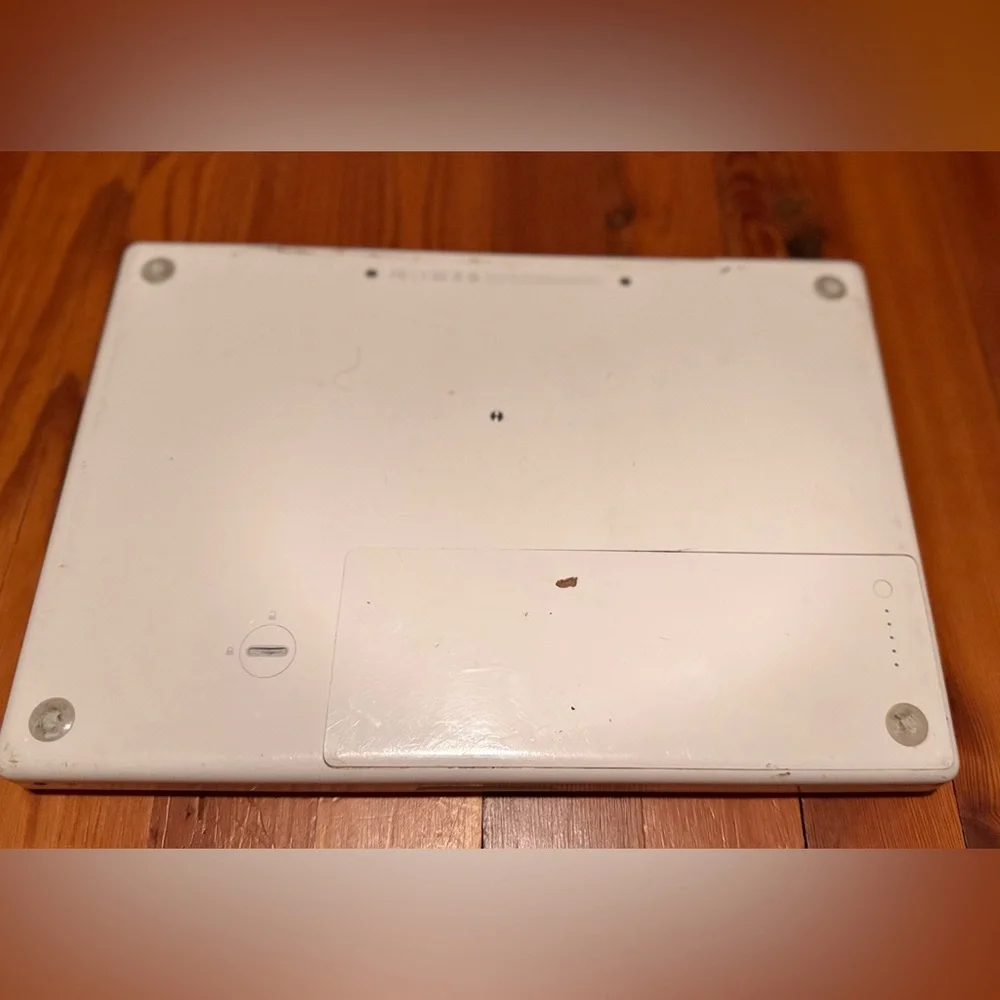 Apple MacBook 2006 Classic White (Parts)